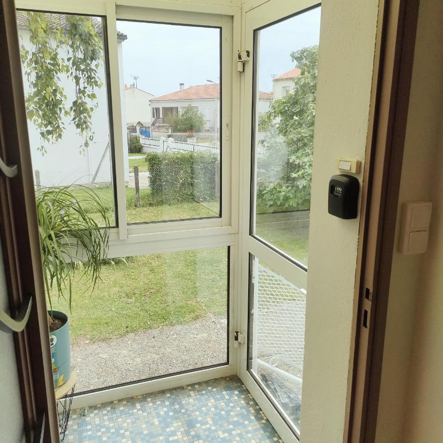 Charmante Maison Entre Mer Et Campagne La Jarrie ภายนอก รูปภาพ